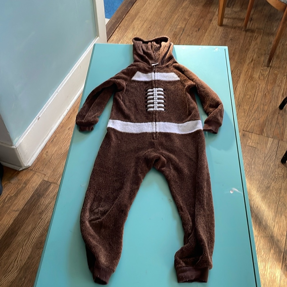 Cat & Jack football pajama 4/5